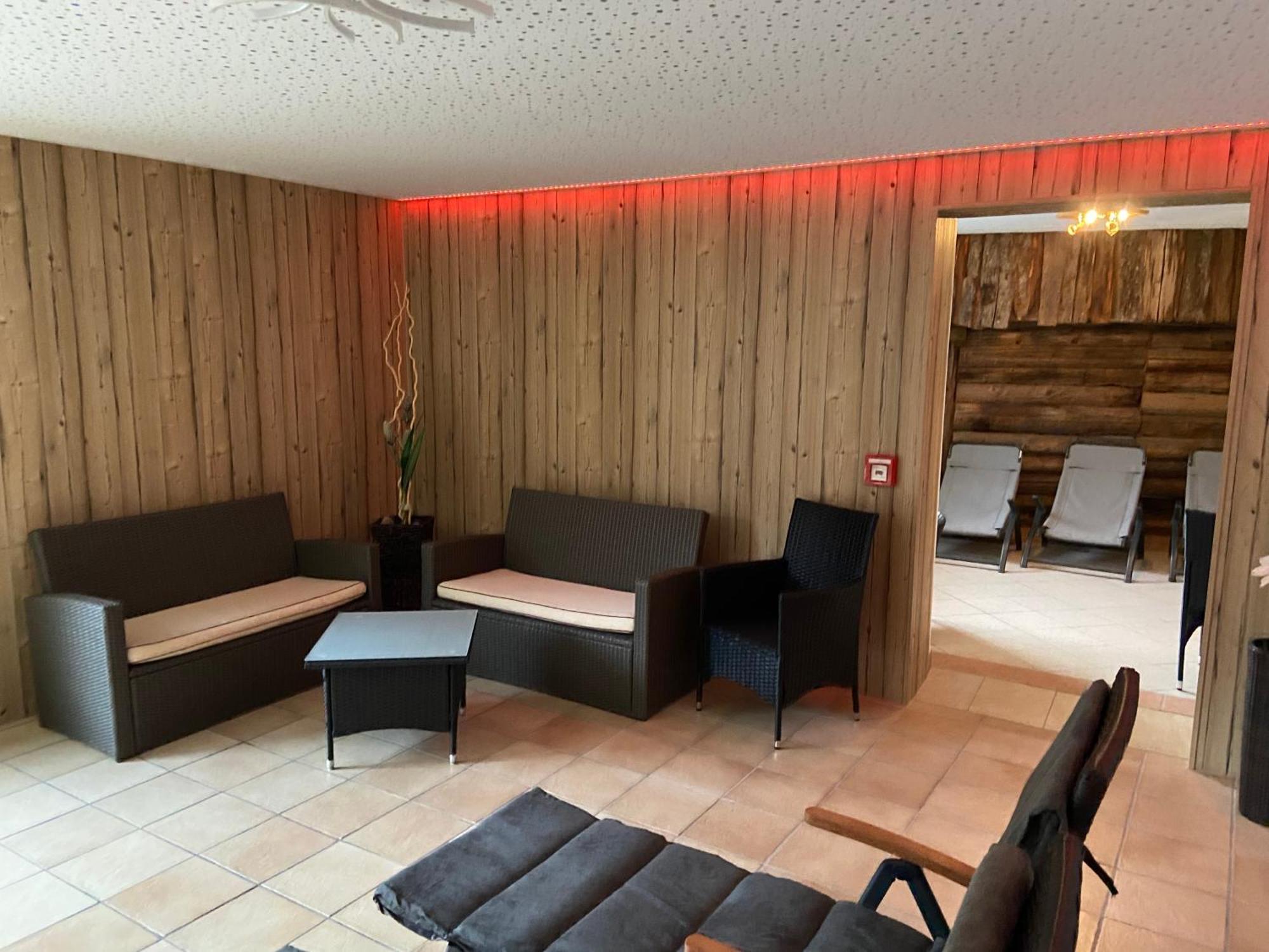 ארצל אים פלאצטל Hotel Erika מראה חיצוני תמונה